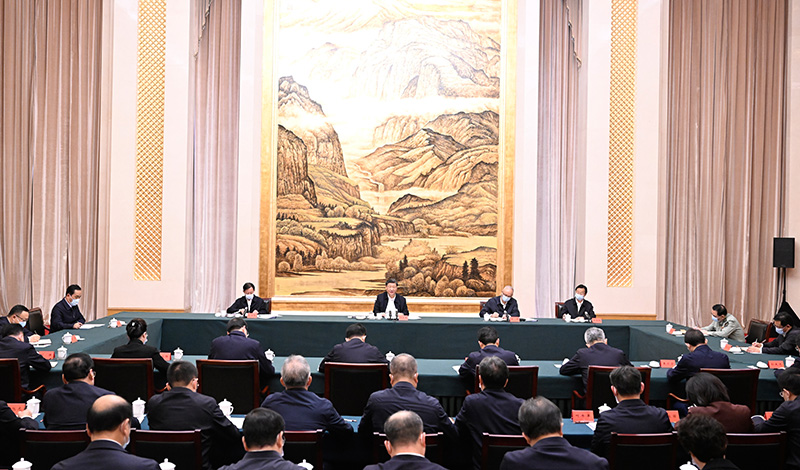 5月17日上午，中共中央總書記、國家主席、中央軍委主席習(xí)近平在陜西西安主持中國－中亞峰會前夕，專門聽取陜西省委和省政府工作匯報(bào)，發(fā)表了重要講話。